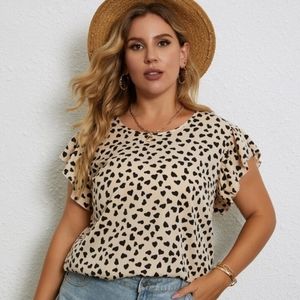 SHEIN LUNE Plus All Over Heart Print Butterfly Sleeve Blouse